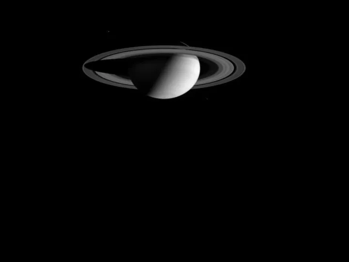 Сатурн - шоста планета від Сонця і друга за розмірами планета