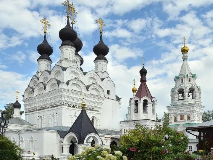 Свя́то-Тро́ицкий же́нский монасты́рь Монастырь Муромской епархии Русской Православной Церкви, расположенный в