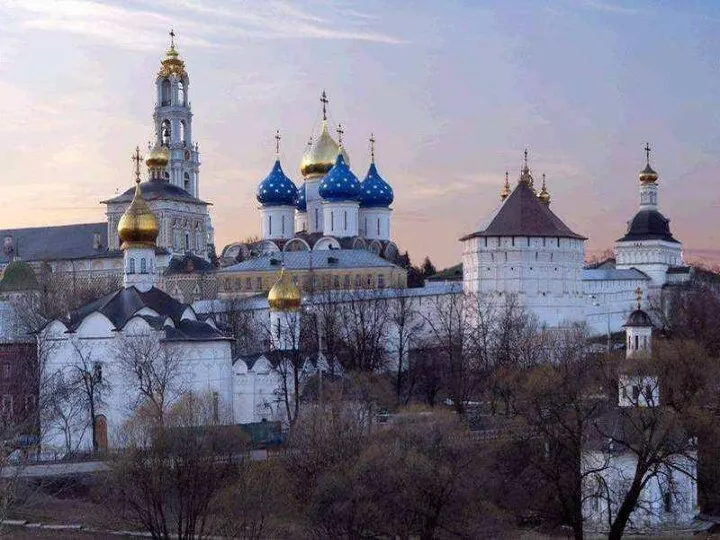 Русская земля была наполнена храмами, с колоколен которых доносились дивные звоны.