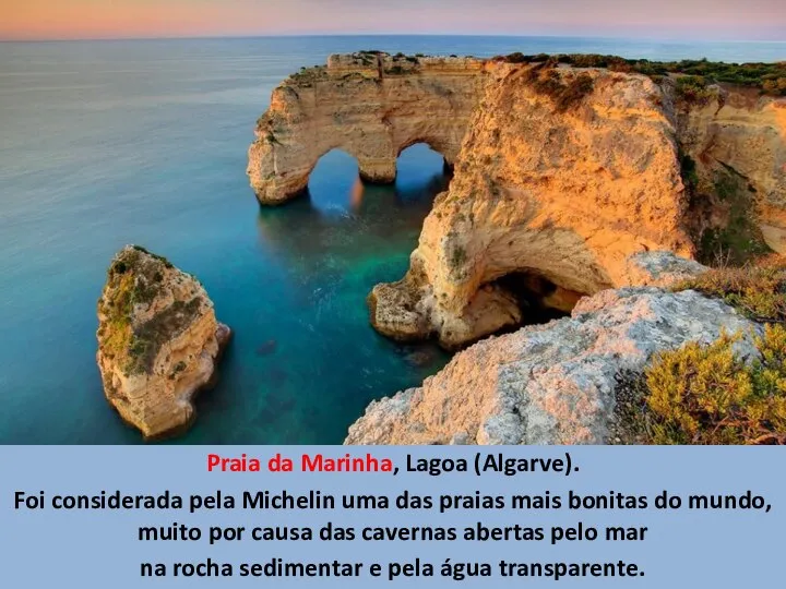 Praia da Marinha, Lagoa (Algarve). Foi considerada pela Michelin uma das