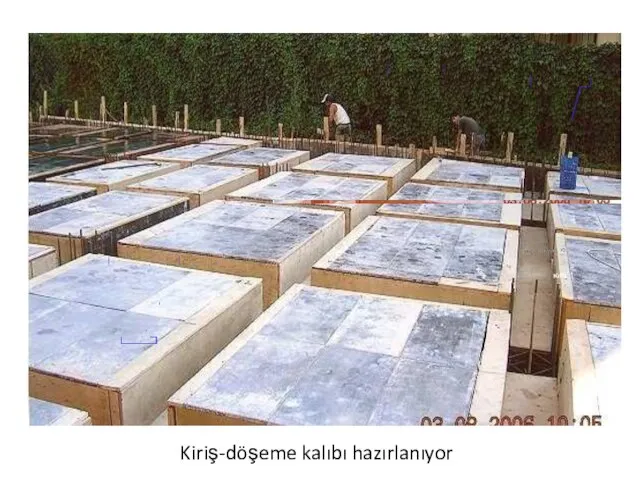 Kiriş-döşeme kalıbı hazırlanıyor